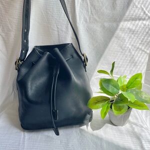 Vintage Coach Navy Lulu’s legacy # 9952 leather cowhide bucket bag purse